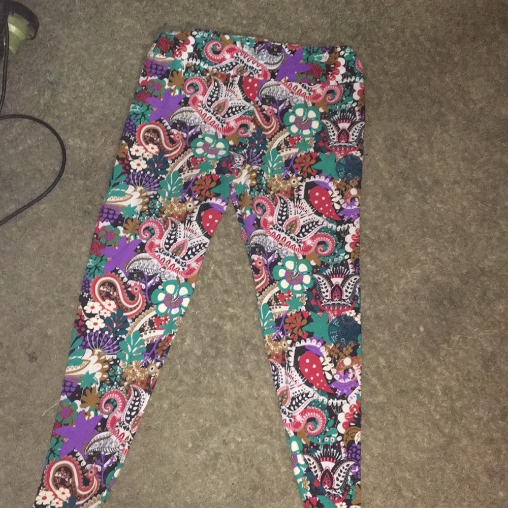 Cute funky LuLaroe leggings